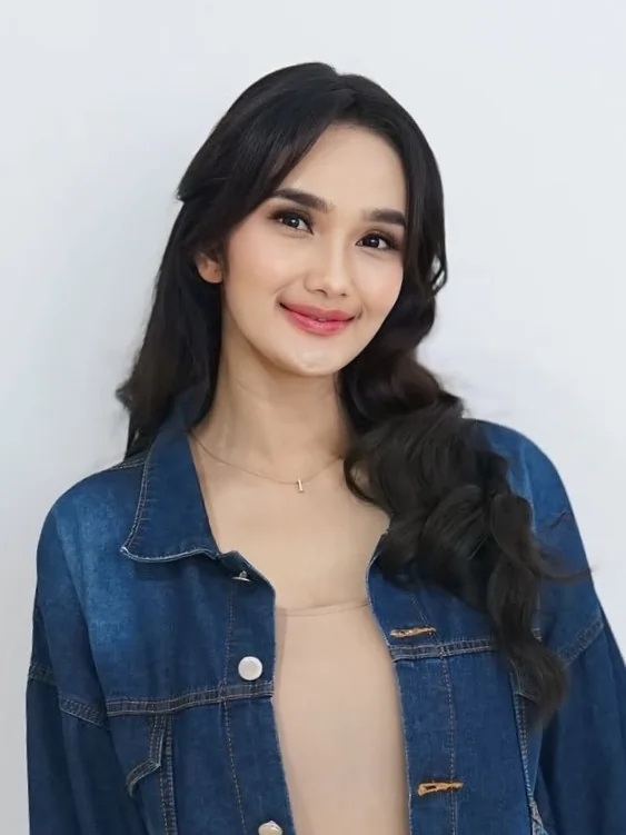 Biodata Faby Marcelia, Umur dan Agama Lengkap