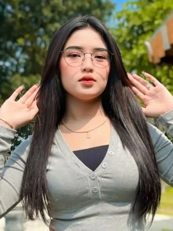 Biodata Imelia AG (Agustin), Umur dan Agama Lengkap