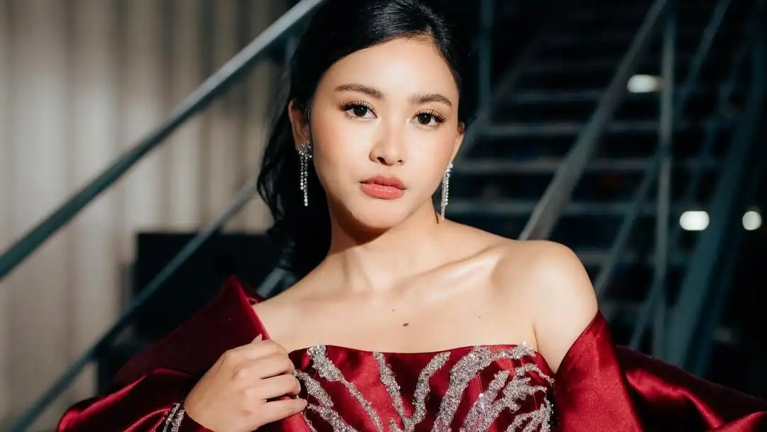 Adinda Azani Biodata, Usia dan Agama Terbaru Adinda Azani Biodata, Usia dan Agama Terbaru