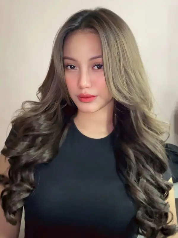 Fira Cantika Biodata, Usia dan Agama Lengkap