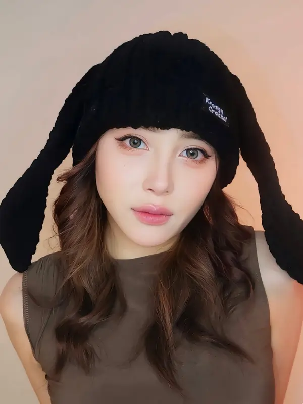 Janine Intansari Biodata, Usia dan Agama Lengkap