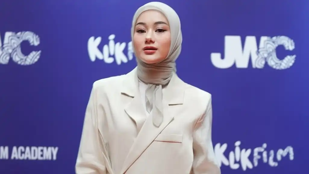 Dinda Hauw Biodata, Usia dan Agama Terbaru Dinda Hauw Biodata, Usia dan Agama Terbaru